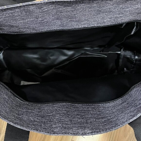 NWOT VS PINK Tote Bag - Picture 4 of 5